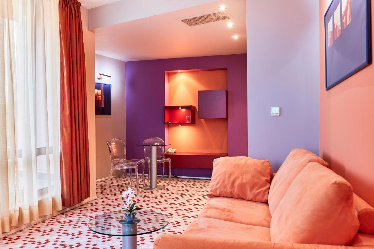 Monet Hotel プロヴディフ エクステリア 写真